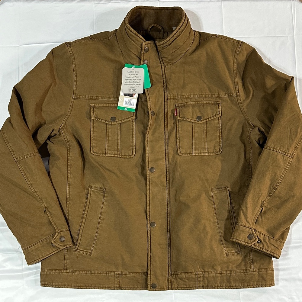NWT Levi's Tan Military Field Heavyweight Jacket. Mens Size x-Large